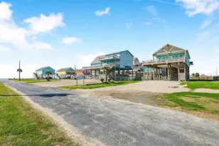 985 Gordon Dr, Gilchrist, TX 77617 - Photo 14