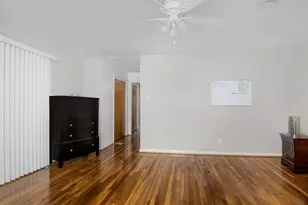 4015 Mischire Dr, Houston, TX 77025 - Photo 20