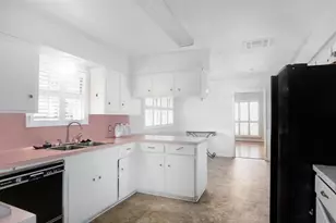 4015 Mischire Dr, Houston, TX 77025 - Photo 14