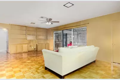 4015 Mischire Drive, Houston, TX 77025 - Photo 8