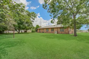 414 Forest St, Columbus, TX 78934 - Photo 42