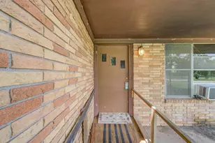 414 Forest St, Columbus, TX 78934 - Photo 8