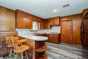 414 Forest St, Columbus, TX 78934 - Photo 18