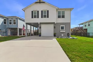 117 Ball St, Rockport, TX 78382 - Photo 2