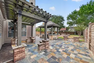 12039 Sweet Hall Ln, Houston, TX 77067 - Photo 44