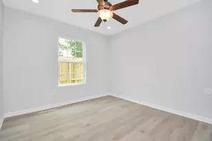 8595 Parkway Dr, Houston, TX 77088 - Photo 12