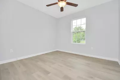 8595 Parkway Dr #B, Houston, TX 77088 - Photo 22