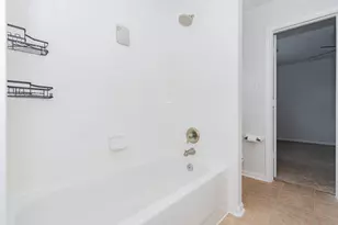 1424 W 24th St, Houston, TX 77008 - Photo 14