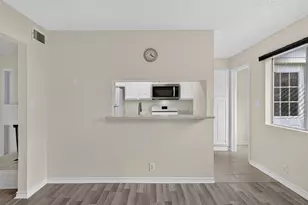 8101 Amelia Rd, Houston, TX 77055 - Photo 16