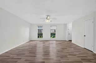8101 Amelia Rd, Houston, TX 77055 - Photo 16
