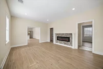 1109 Hays Street, Houston, TX 77009 - Photo 2