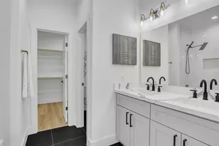 8412 Vera Lou St, Houston, TX 77051 - Photo 16