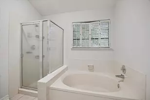 122 E Mistybreeze Cir, Spring, TX 77381 - Photo 10