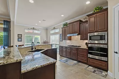 7 Vershire Circle, The Woodlands, TX 77354 - Photo 18