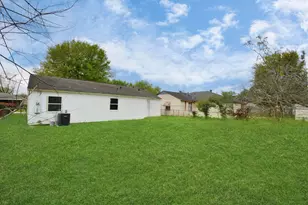 9429 Fairland Dr, Houston, TX 77051 - Photo 32