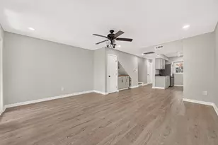 437 Bendwood Dr, Houston, TX 77024 - Photo 10