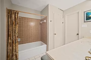 1034 Coachlight Dr, Houston, TX 77077 - Photo 36