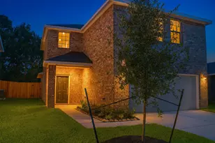707 Thicket Bluff Dr, Houston, TX 77336 - Photo 1