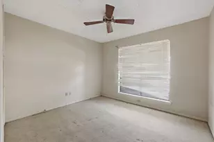 9582 Windswept Ln, Houston, TX 77063 - Photo 10
