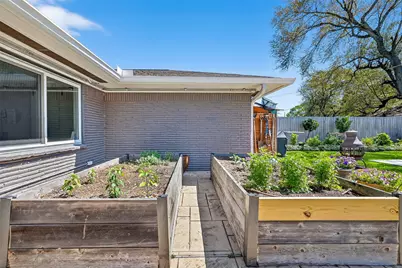 4325 Willowbend Boulevard, Houston, TX 77035 - Photo 36