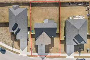 2506 Lightfoot Ln, Bryan, TX 77803 - Photo 2