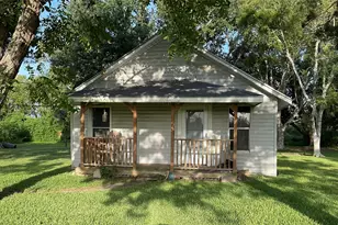 130 Kazmir St, La Ward, TX 77971 - Photo 2