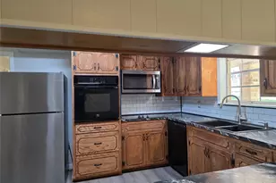 201 Verna St, Jasper, TX 75951 - Photo 2