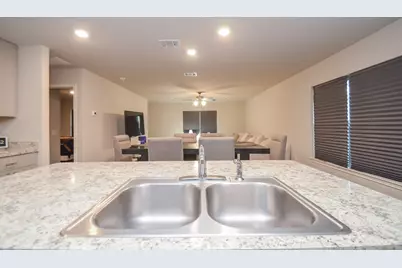 2250 Yelverton Terrace Trl, Houston, TX 77373 - Photo 14