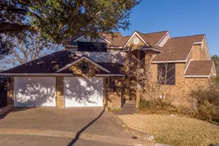 1511 W Lake Shores Circle, Huntsville, TX 77340 - Photo 4