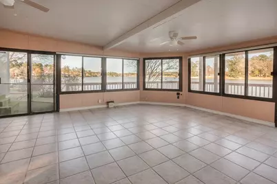 1511 W Lake Shores Circle, Huntsville, TX 77340 - Photo 20