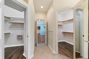 15935 Parkchester Dr, Houston, TX 77062 - Photo 20