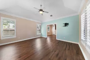 15935 Parkchester Dr, Houston, TX 77062 - Photo 14