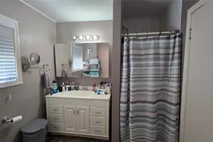 2901 N Houston Dr, La Marque, TX 77568 - Photo 14