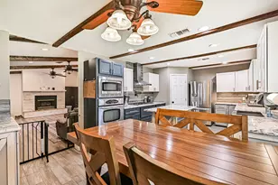 1813 Meadowview Dr, Alvin, TX 77511 - Photo 22