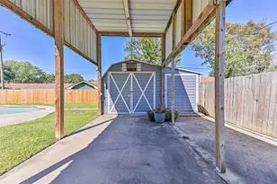 1813 Meadowview Dr, Alvin, TX 77511 - Photo 38