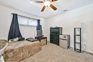 1813 Meadowview Dr, Alvin, TX 77511 - Photo 34