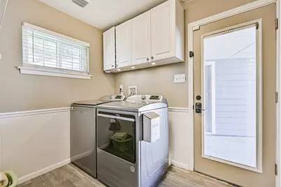 1813 Meadowview Drive, Alvin, TX 77511 - Photo 28