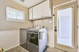 1813 Meadowview Dr, Alvin, TX 77511 - Photo 28