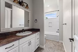 727 Baker Dr, Tomball, TX 77375 - Photo 16