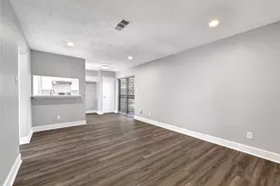 12106 Panay Dr, Houston, TX 77048 - Photo 6