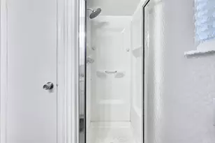 12106 Panay Dr, Houston, TX 77048 - Photo 18