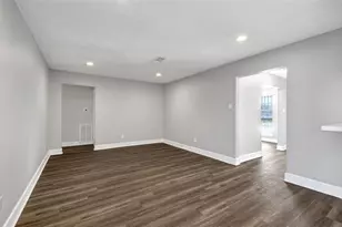 12106 Panay Dr, Houston, TX 77048 - Photo 6