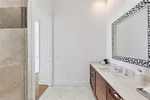 2727 Kirby Dr, Houston, TX 77098 - Photo 32