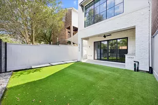 6303 Rodrigo St, Houston, TX 77007 - Photo 2