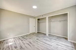 5962 Willow Glen Dr, Houston, TX 77033 - Photo 8