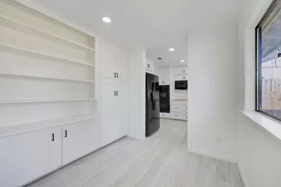 5530 Lincrest Lane, Houston, TX 77056 - Photo 6