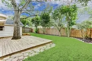 5530 Lincrest Ln, Houston, TX 77056 - Photo 16