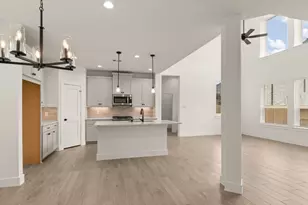 12842 Meadow Wind Wy, Conroe, TX 77302 - Photo 2