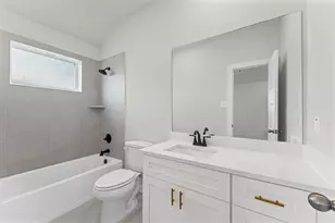 8322 Amethyst Valley Lane, Angleton, TX 77515 - Photo 16