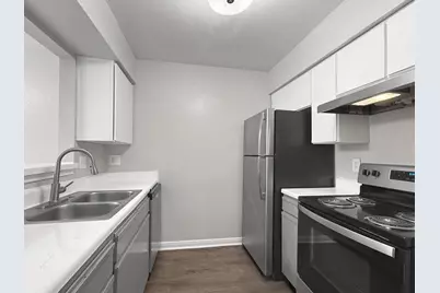 874 Yorkchester Dr #133, Houston, TX 77079 - Photo 4